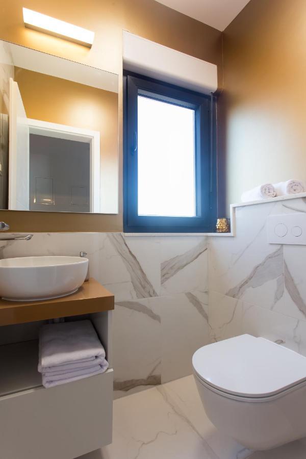 Beachfront House Olbia With Private Parking Trogir Exterior foto