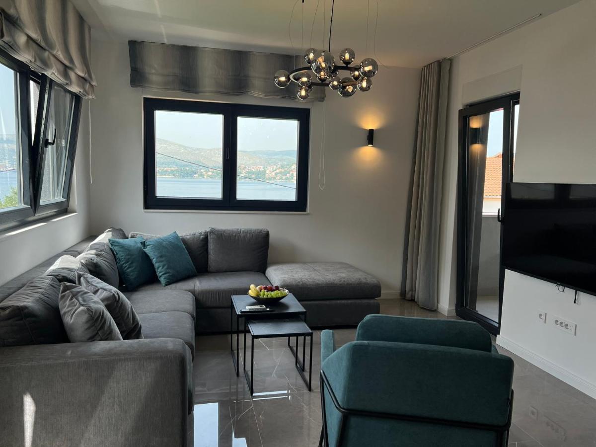 Beachfront House Olbia With Private Parking Trogir Exterior foto