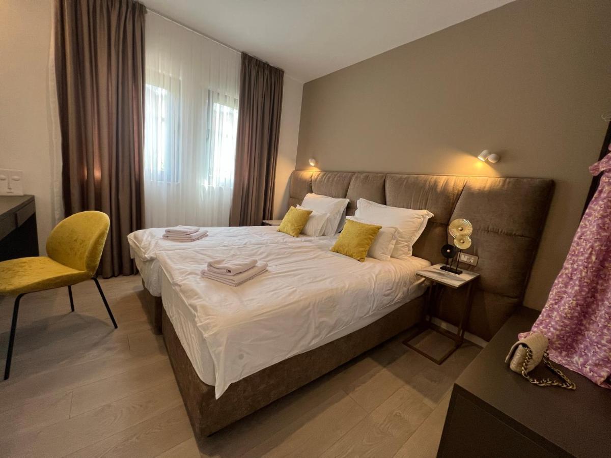Beachfront House Olbia With Private Parking Trogir Exterior foto
